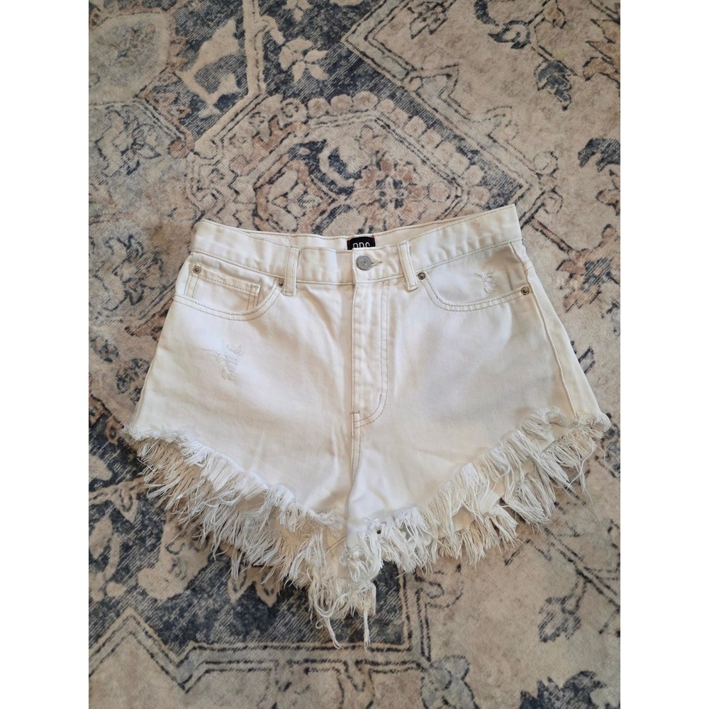 BDG Women's Size 27 White Denim High Rise Cheeky Frayed Hem 100% Cotton Shortsβ
